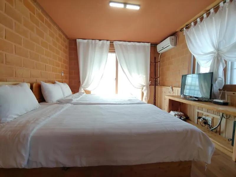 Jeju Hanibaram Pension Country house