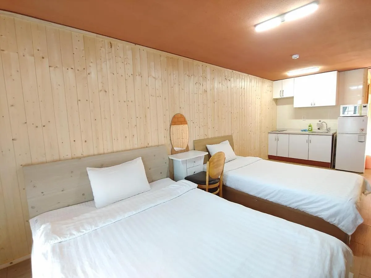 Country house Jeju Hanibaram Pension