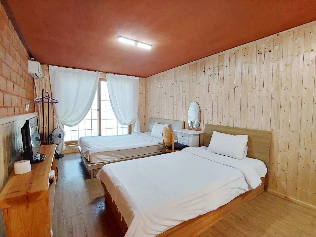 Jeju Hanibaram Pension 0*,