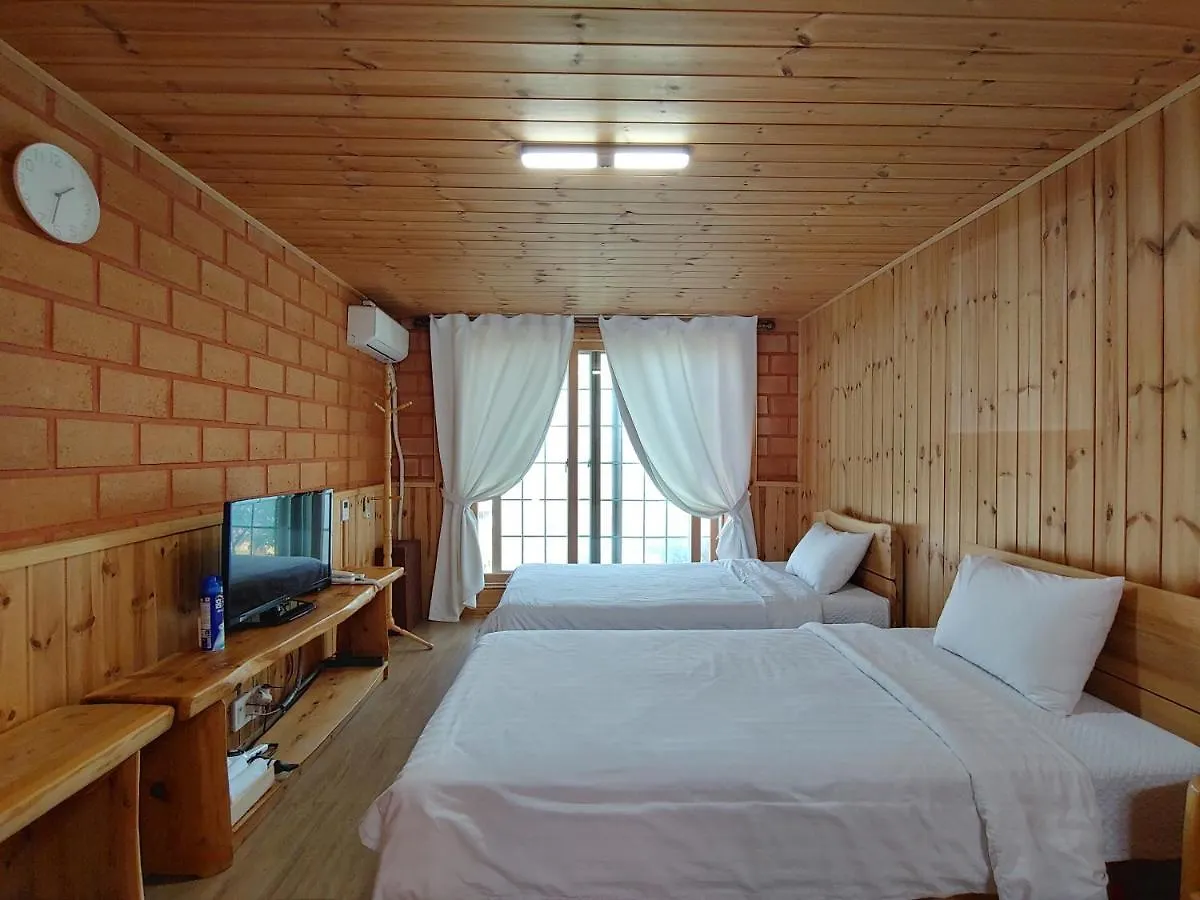 Jeju Hanibaram Pension 0*,